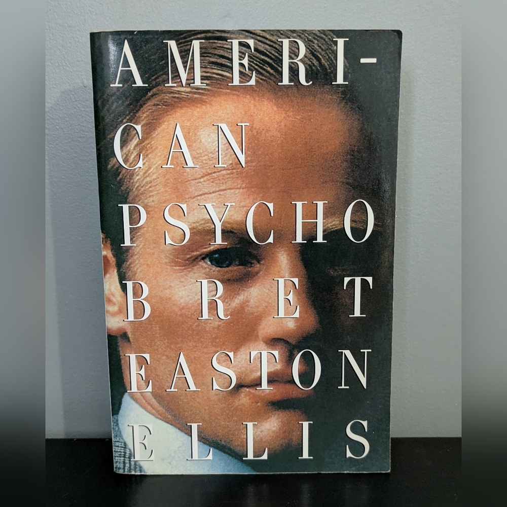 4/$10 📚 American Psycho by Bret Easton Ellis